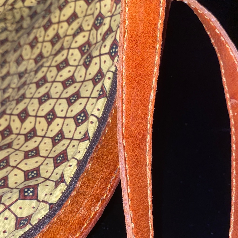 Elegant Brown Woven basket style Leather Shoulder Bag - Picture 12 of 15